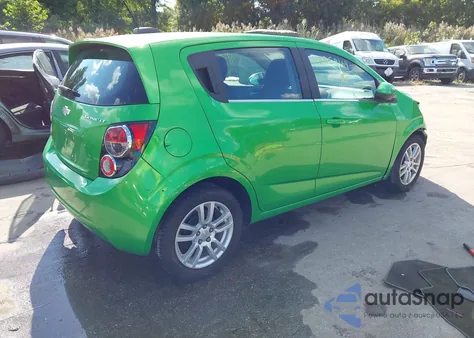 2015 Chevrolet Sonic Lt Auto z USA, uszkodzony, nr VIN 1G1JC6SH4F4150933